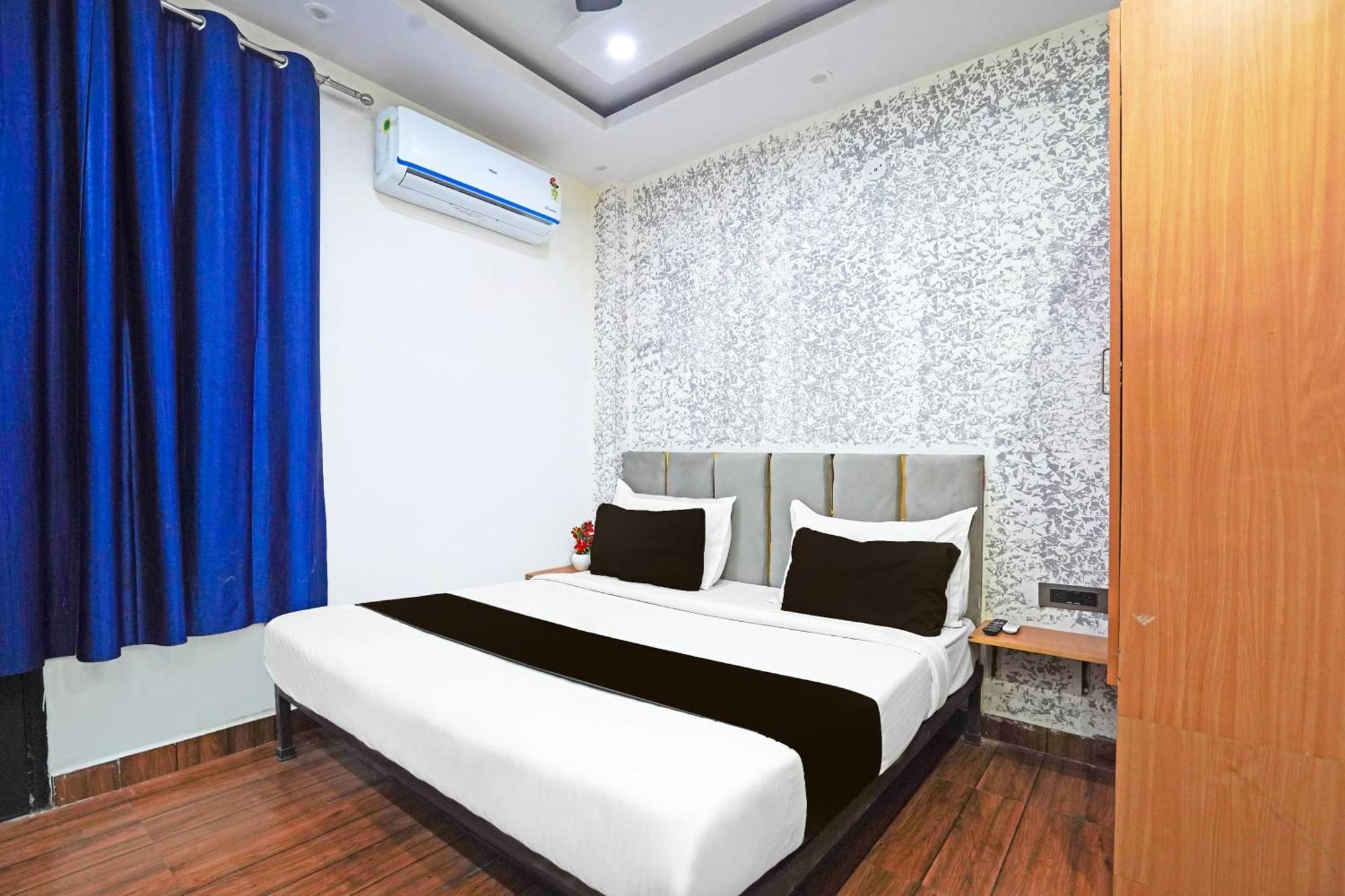 Hotel Twamev Residency Nueva Delhi Exterior foto